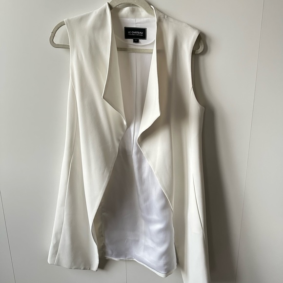 Le Chateau white vest - Picture 2 of 2